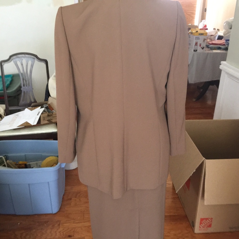 3 piece suit: pants. Skirt. Jackie